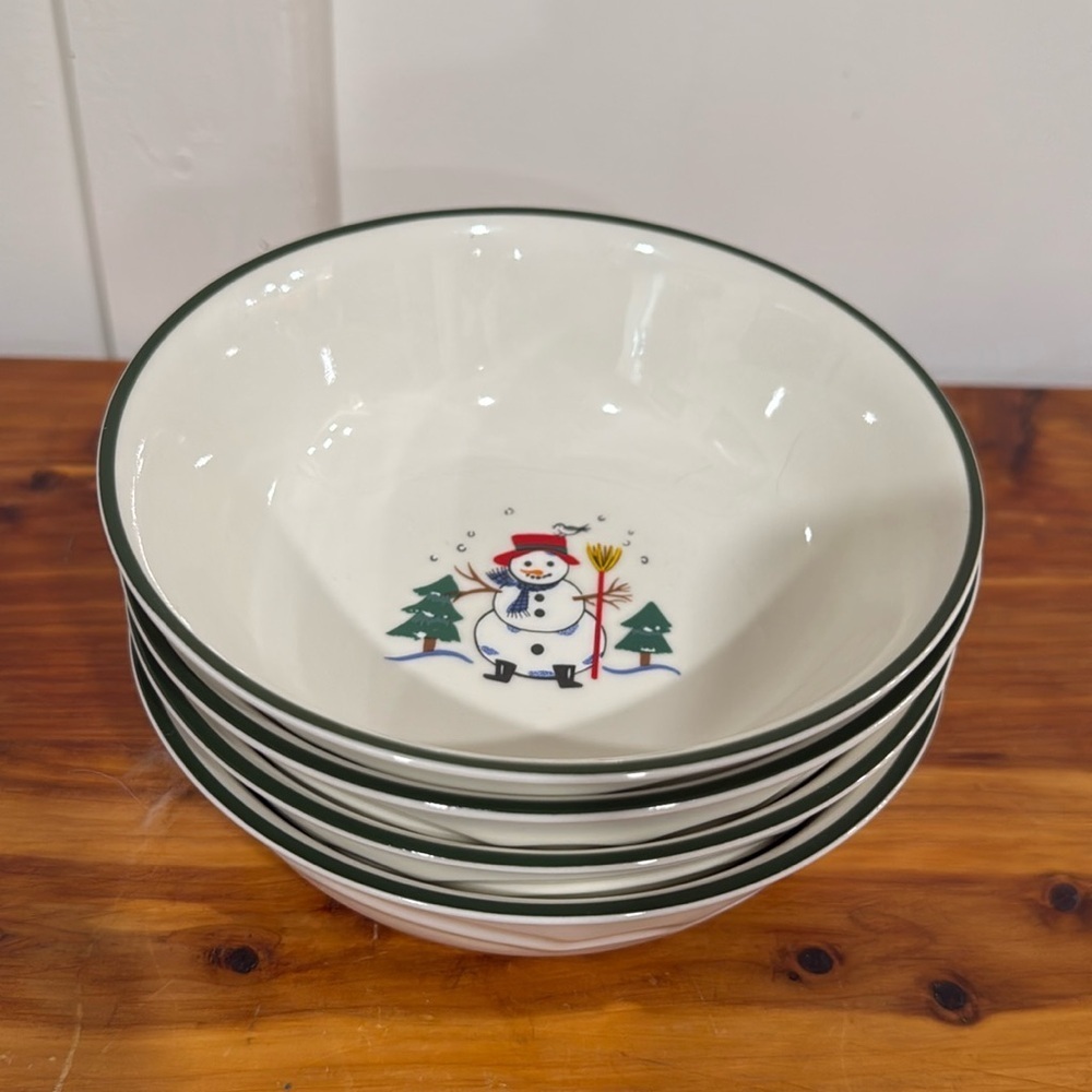 Pfaltzgraff Snow Village Snowman Tree Christmas Soup/Cereal Bowl Set of 4